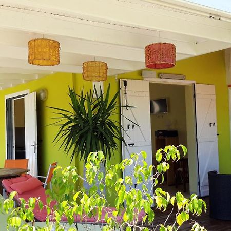 Mini-Villa Entre Montagne Et Mer Goyave Exteriér fotografie